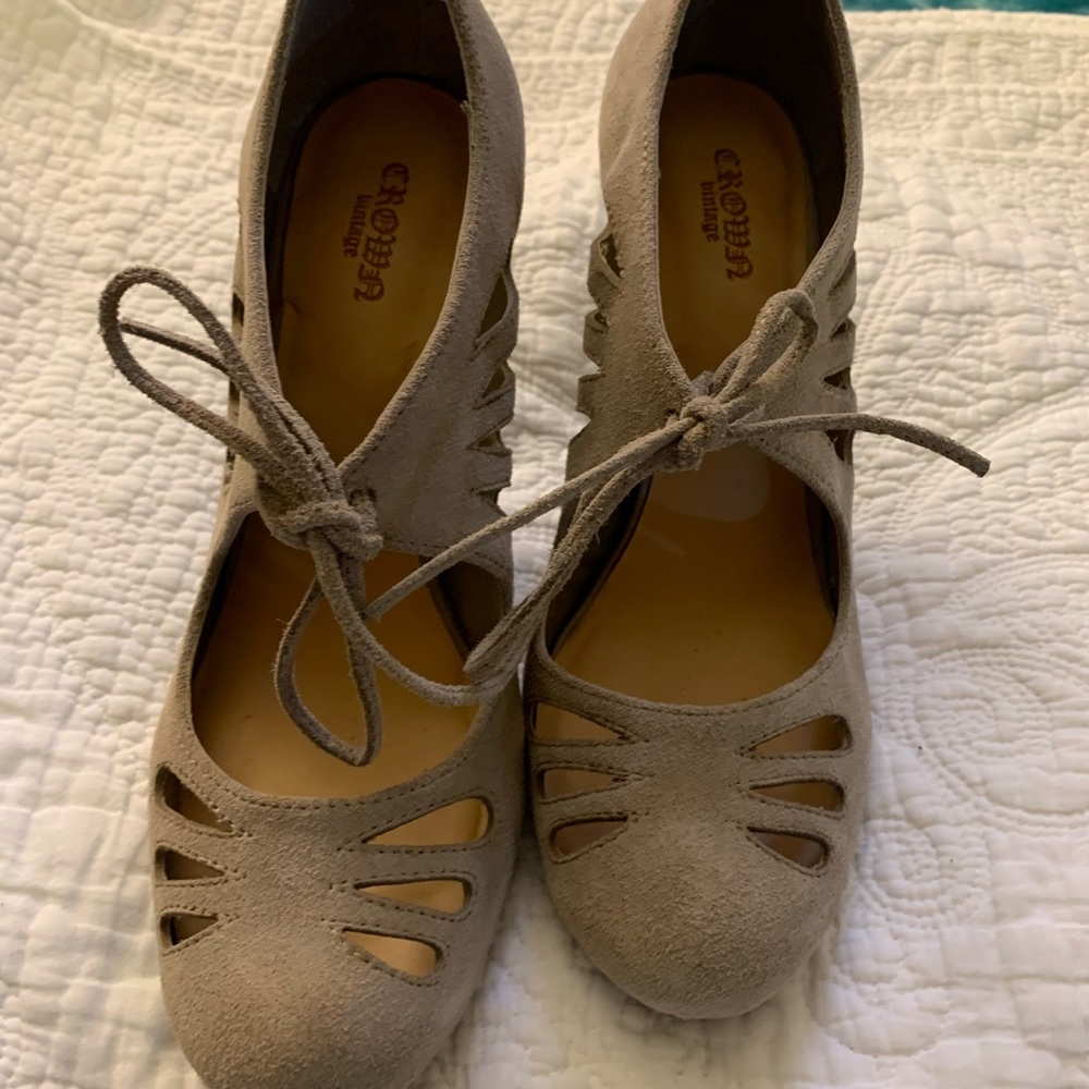 Crown Vintage “Bruges” Maryjane suede heels